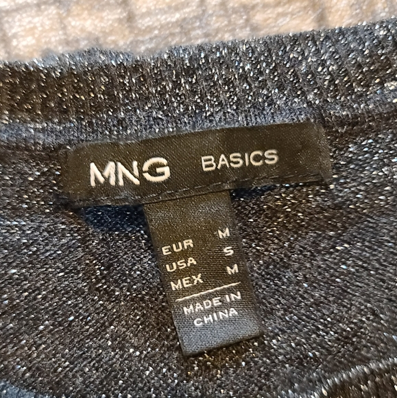 H&M Metallic Top w/Back Buttons - Picture 5 of 6